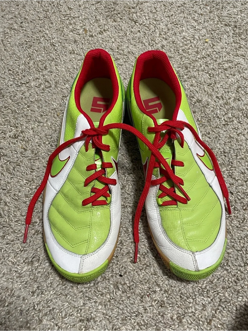 Nike Mens 11 Lime Green and red, Fusball indoor soccer shoes